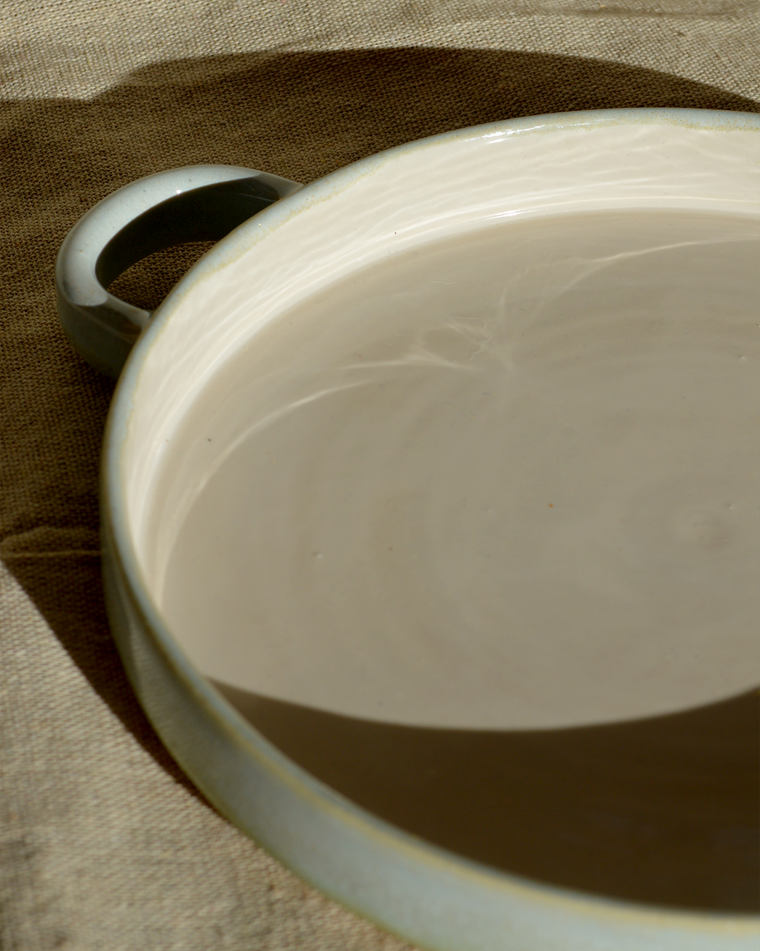 Handled Dish