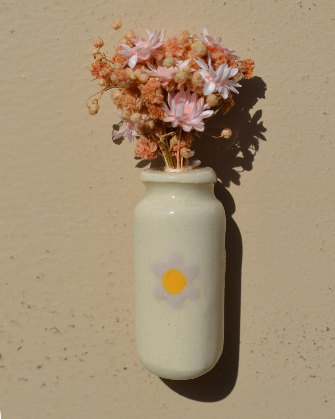 Dried Flower Pink Flower Vase Magnet