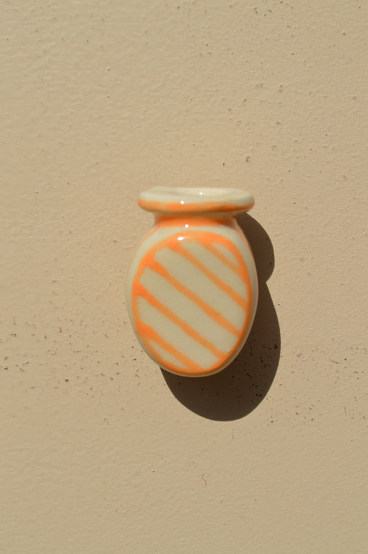 Fresh Flower Orange-Striped Vase Magnet