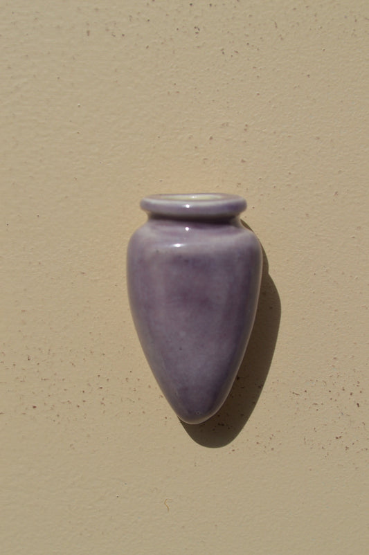 Fresh Flower Purple Vase Magnet