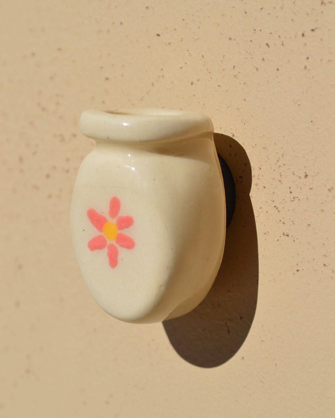 Fresh Flower Pink Flower Vase Magnet