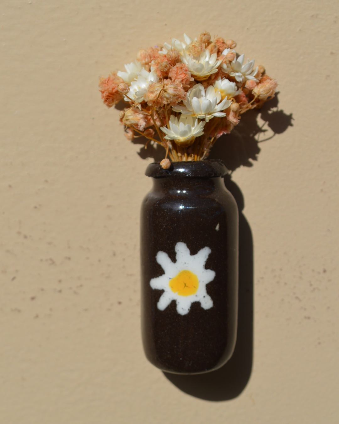 Dried Flower White Flower Vase Magnet
