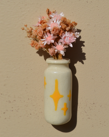 Dried Flower Stars Vase Magnet