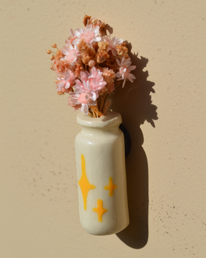 Dried Flower Stars Vase Magnet