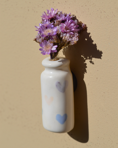 Dried Flower Colourful Hearts Vase Magnet