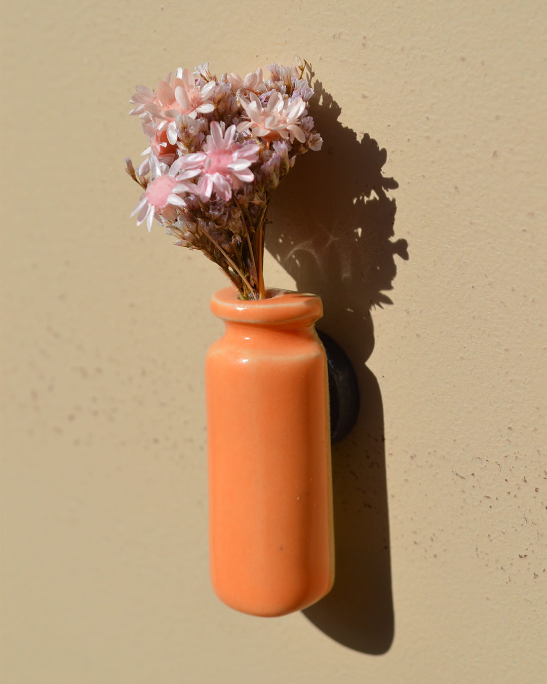 Dried Flower Orange Vase Magnet