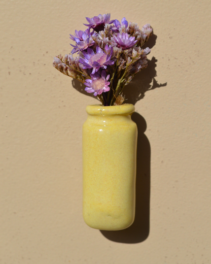 Dried Flower Yellow Vase Magnet