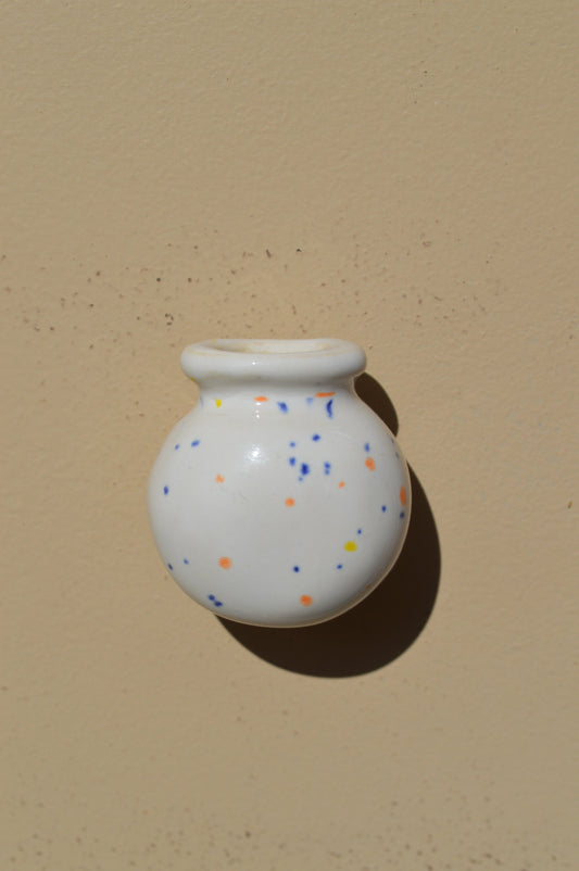 Fresh Flower Polka-Dot Vase Magnet