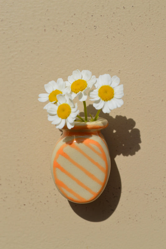 Fresh Flower Orange-Striped Vase Magnet