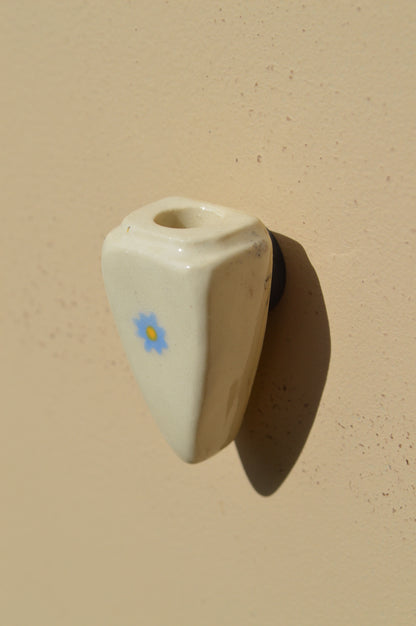 Fresh Flower Blue Flower Vase Magnet