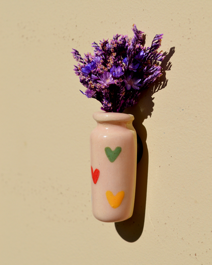Dried Flower Colourful Hearts Vase Magnet