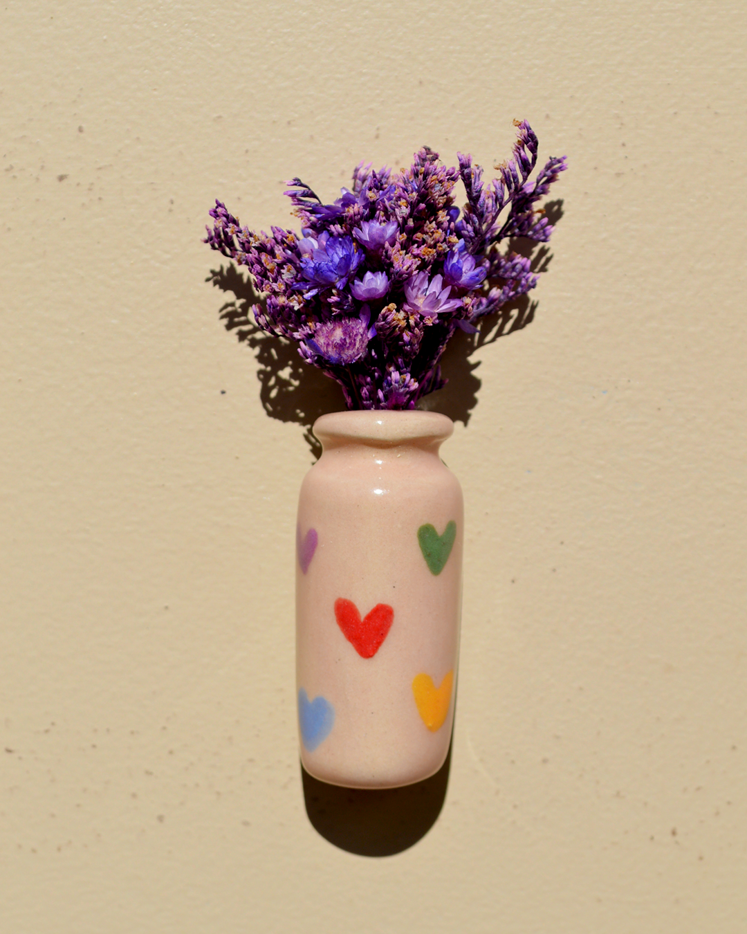 Dried Flower Colourful Hearts Vase Magnet
