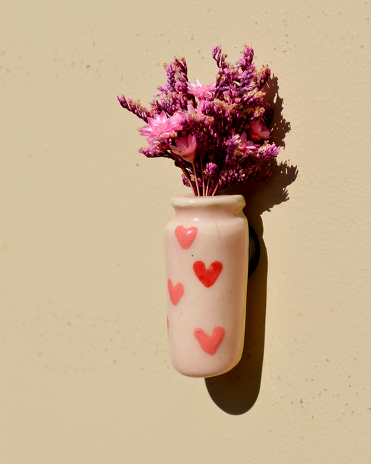 Dried Flower Pink Hearts Vase Magnet