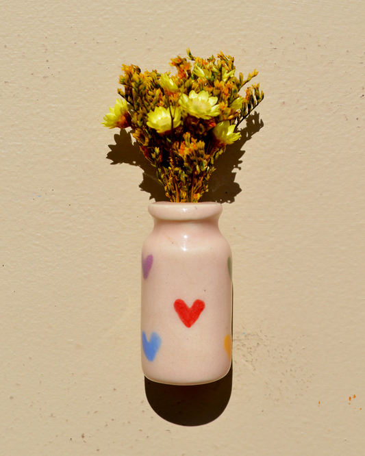 Dried Flower Colourful Hearts Vase Magnet