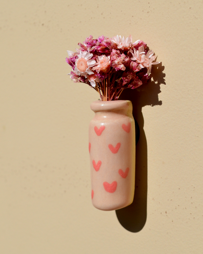 Dried Flower Pink Hearts Vase Magnet