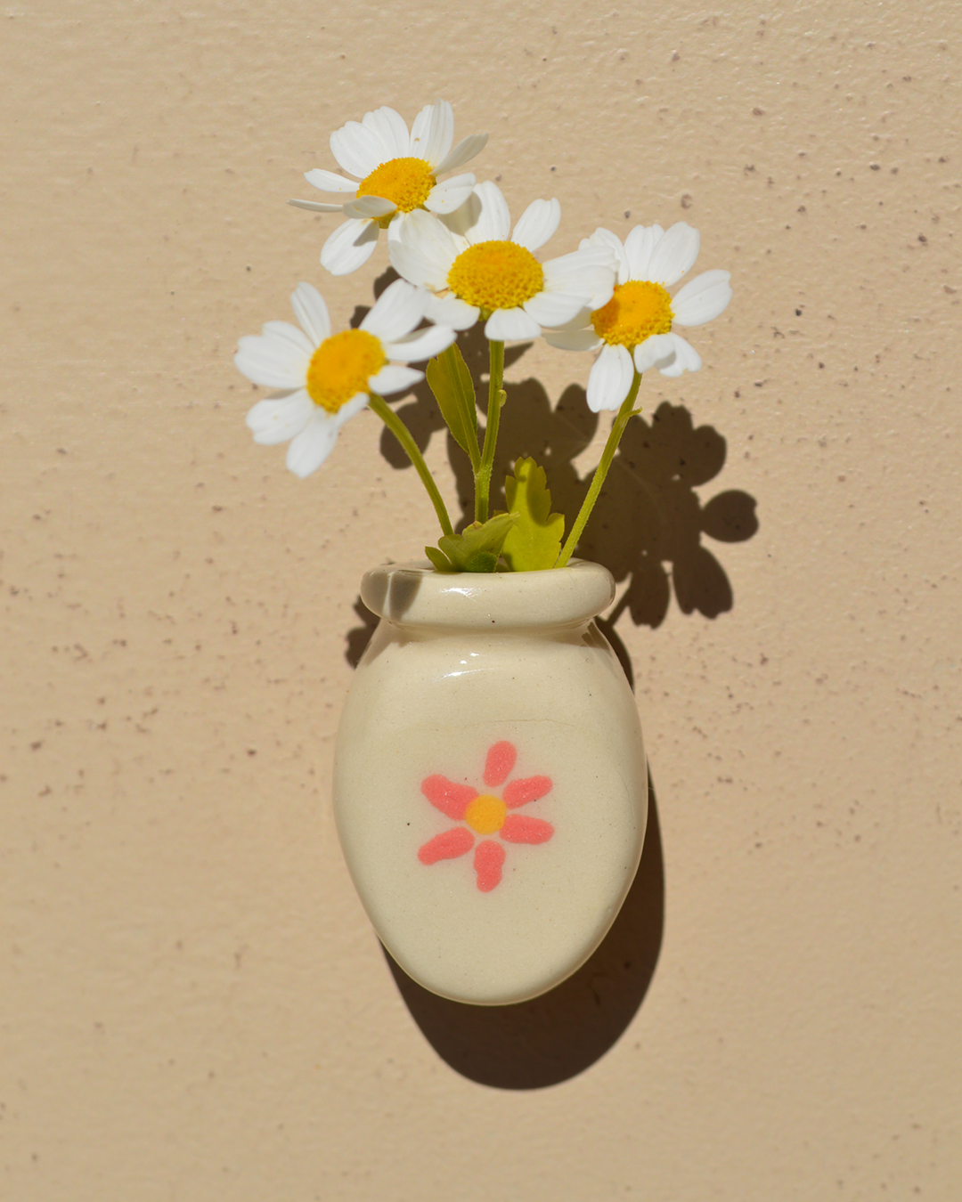 Fresh Flower Pink Flower Vase Magnet
