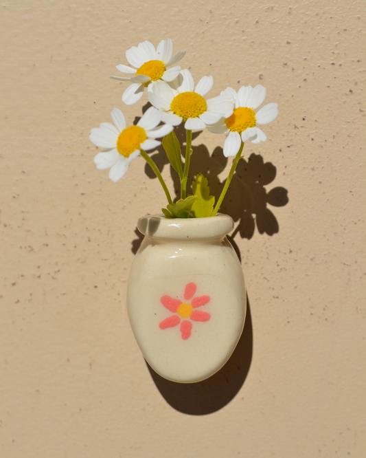 Fresh Flower Pink Flower Vase Magnet